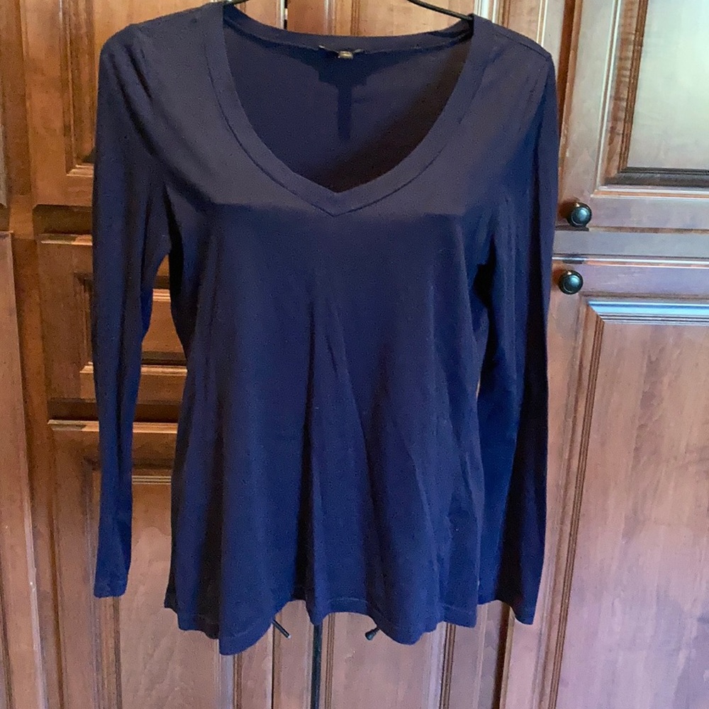 Gently worn, v neck long sleeve t shirt